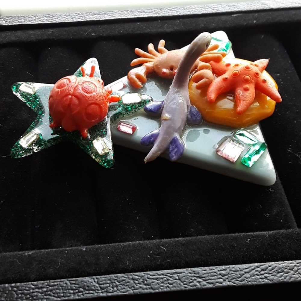 Funky Pin/Lariat - Picture 6 of 6